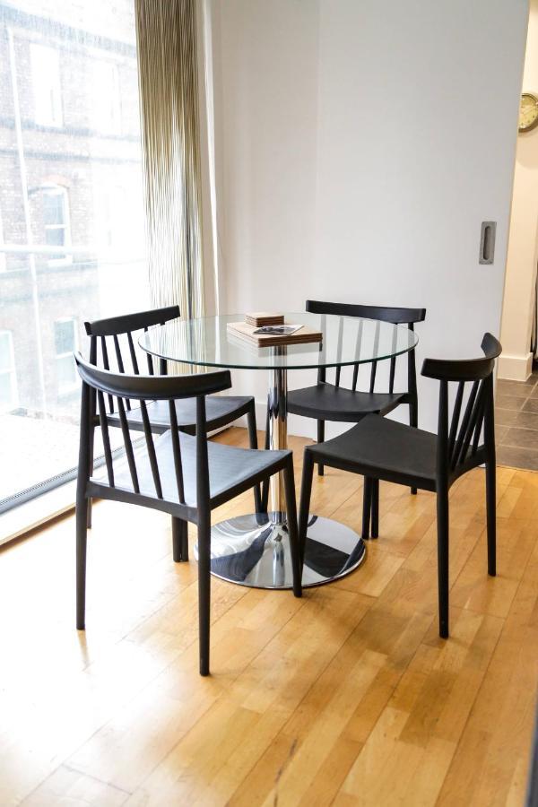 Serviced Apartment In Liverpool City Centre - Free Parking - Balcony - By Happy Days Екстериор снимка